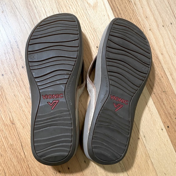 Vionic High Tide Toe Post Flip Flop Platform Champagne - Picture 4 of 6